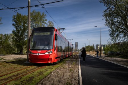 Historicky moment pre Petrzalku Elektricka jazdi no nie je skolaudovana
