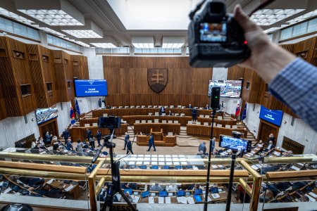 Nebudte hlupa az taku hlupost som necakal Politici sa urazaju a zaroven pripravuju eticky
