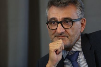 Prvykrat je nieco inteligentnejsie nez my