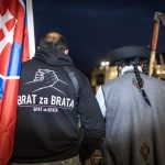 Advokat ktoreho v Lucenci napadli hajlujuci clenovia Brat za brata Policajt sa zvital s utocnikom