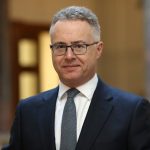 Britsky velvyslanec Nigel Baker Je smutne a smiesne ze prve predvolanie som dostal od spojenca