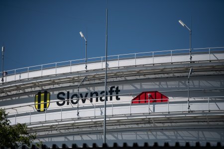 Slovensko a Madarsko sa stazuju na poskodeny ropovod Druzba