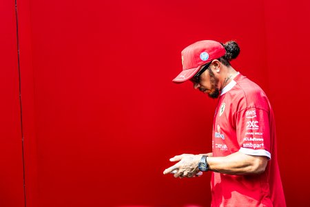 Som zbytocny Hamilton zaziva kriz vo Ferrari