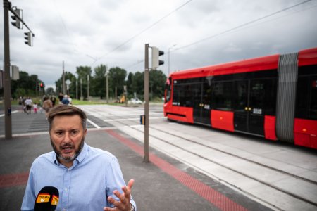 Sud prikazal Vallovi zaplatit 43 miliona poukazuje na pravnikov