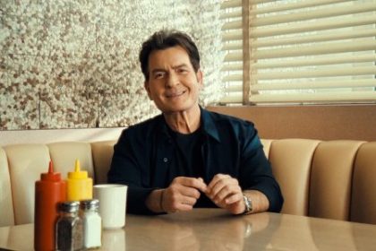Ako Charlie Sheen zrusil serial Dva a pol chlapa