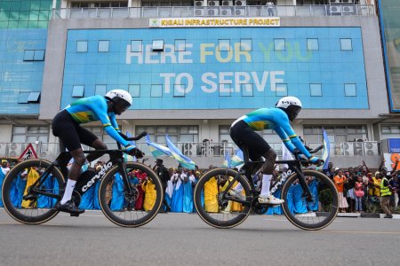 Cyklistom radili aby sa Rwande vyhli Pogacar mysli na obhajobu na MS caka ho tazka trat