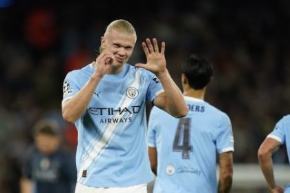 De Bruynemu nevysiel navrat do Manchestru ale nebola to jeho vina City zdolalo Neapol a Lobotka bol pri oboch inkasovanych goloch