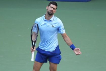 Djokovic sa s Alcarazom a Sinnerom vyrovnava lepsie