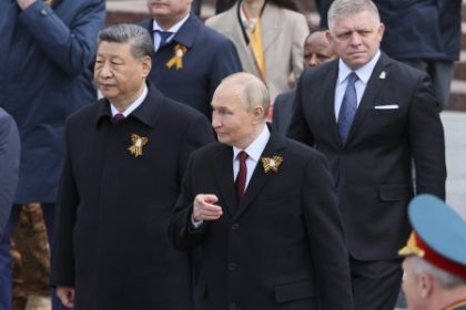 Fico ide do Ciny na prehliadku lidri EU bojkotuju