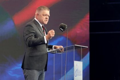 Fico zije svoj bolsevicky sen pohanan mocibaznostou