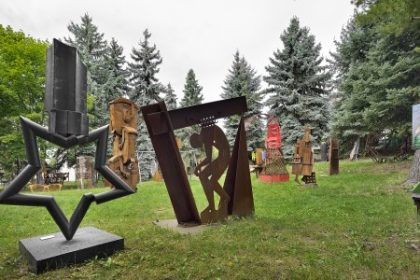Jej sperky boli male sochy a sochy zasa velke sperky V sobotu vrcholi sympozium na pocest Erny Masarovicovej
