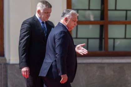 Konsolidovat by mal aj Orban on vsak rozdava Preco si to moze dovolit