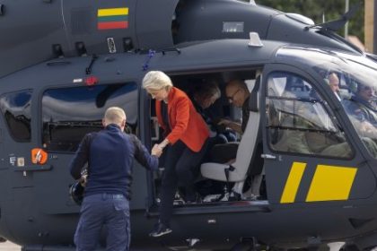 Lietadlo s von der Leyen pristalo podla map Rusi udajne rusili GPS