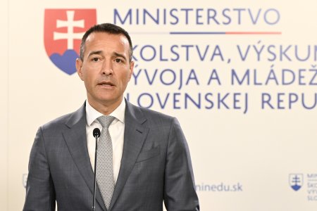 Minister Drucker predstavil plan vyuzivania AI Ziaci predbehli ucitelov