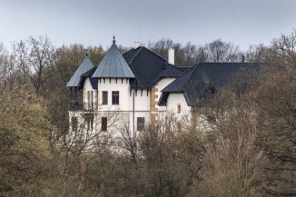Nemozeme posielat peniaze do ciernej diery Europarlament debatoval o zneuzivani eurofondov na Slovensku