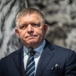 Newsfilter Fico chcel s ustavou urobit kratky proces agonia sa predlzuje