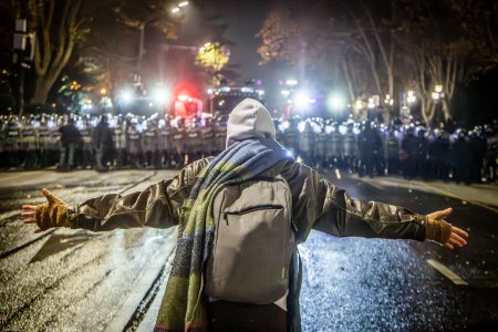 Od protivladnych protestov po rozvodneny Dunaj