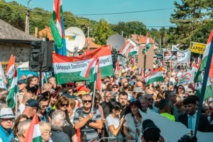 Orban a Magyar spustili predvolebnu kampan v Madarsku Orban hovoril o rozdeleni Ukrajiny a rozpade EU