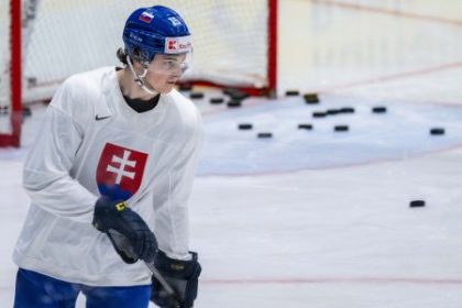 Rano s NHL Dvorsky nezacne sezonu v NHL ako center