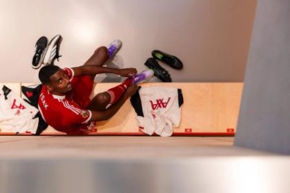 Rekordny prestup Isaka vyvolava otazky o povahe aj rozostaveni Liverpoolu