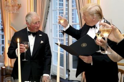 Takto si neuctili ziadneho americkeho prezidenta Trumpa v Britanii cakaju pompeznost aj protesty