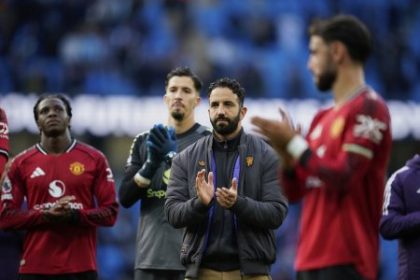 Trpim viac ako vy odkazal trener Amorim fanusikom United Derby so City ukazalo dva uplne rozdielne manchesterske kluby