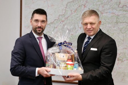 Vlada nezdrazie len pochutky ale aj potraviny