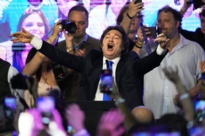 Ak prehra nebudeme k Argentine stedri Ako Donald Trump pomohol Javierovi Mileiovi posilnit moc v krajine