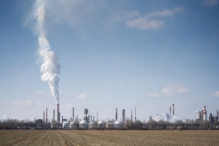 Americke sankcie na rusku ropu zasiahnu Slovnaft a Transpetrol