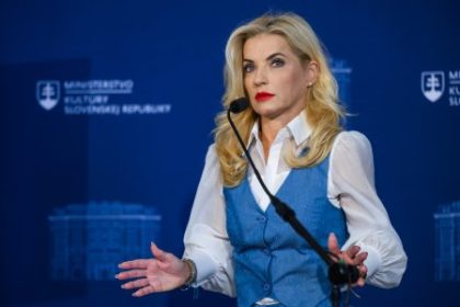 Nepytajte sa kde a za kym som bola hovori Simkovicova Obvinuje Milanovu za drahe letenky no agenturu si vyberala sama