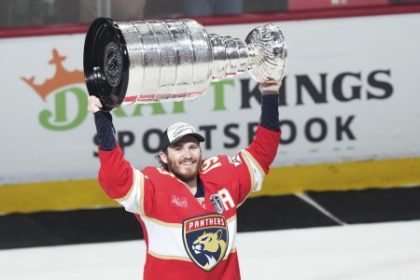 Rano s NHL Florida moze dosiahnut hetrik prisla o kapitana Vysvetlujeme preco sa to moze podarit a co ju moze zastavit