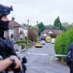 Zidia v Britanii reaguju na najhorsi utok poslednych desatroci