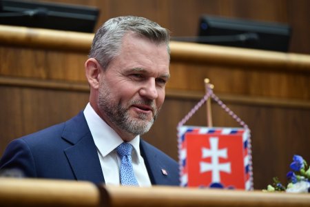 Ekonomicky newsfilter Po odchode Kmeca lobuje prezident za inovacne granty