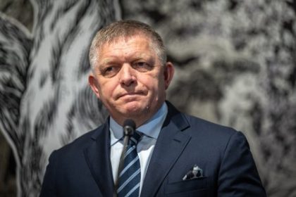 Kmec skocil lebo nepocuvol tvrdi premier O Lajcakovi sa rozhodne do stredy