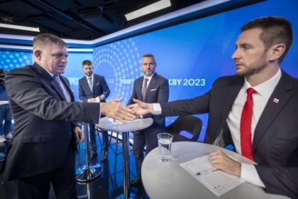 Preco Ficovi miznu volici a utekaju k Republike