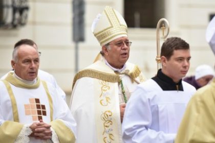 Tradicne krestanstvo na Slovensku traditionalisti a ich presah do spolocnosti a politiky zv 2