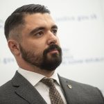 Byvaly plukovnik tvrdi ze SIS sikanuje zamestnancov