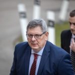 Horalkovy paragraf je v parlamente koalicia chce zrychlene schvalenie Vinu za kradeze zvaluje na opoziciu a media