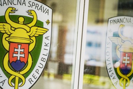 Nasi ludia a Ficova loz na ktoru doplatime desatrocia