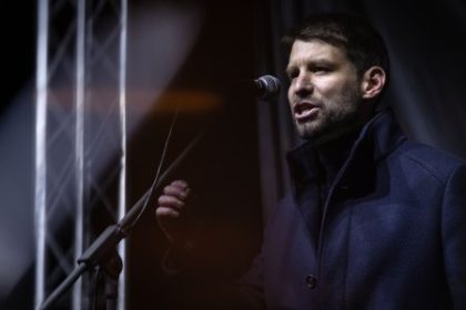 Newsfilter Dzurinda vladol s Durayom Simecka chce to iste s Gubikom