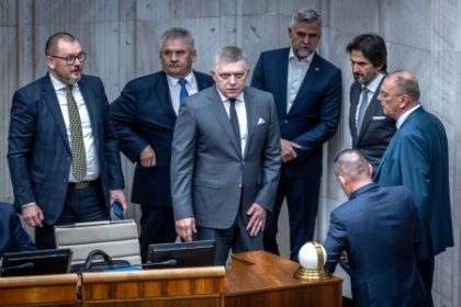 Newsfilter Fico prvykrat narazil na spojenectvo opozicie