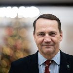 Zbrojime ako nikdy predtym hovori Sikorski