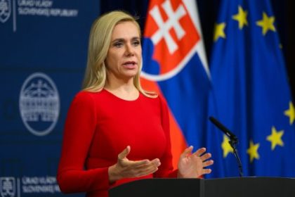 Energopomoc by mal ziskat aj priemysel Hladame prostriedky v rozpojcte pre vsetkych to nebude tvrdi Sakova