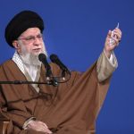Iransky rezim je pod tlakom Ajatollah uvazuje o uteku do Moskvy