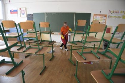 Pomoc pre ziakov z Ukrajiny sa tazko hlada skoly malovali triedy a prerabali internaty za peniaze na ich podporu