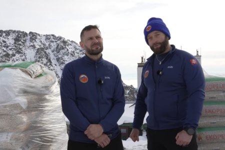 Predseda KST Peter Svec a chatar Tomas Hvizdak porusili zakon turami mimo chodnikov v Tatrach