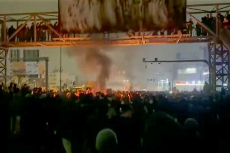Protesty neotrasli zakladmi rezimu v Irane hovori
