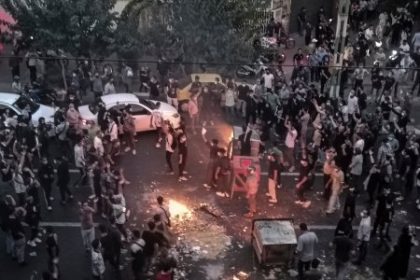 Rezim v Teherane sa otrasia odkazuje vodca Irancom