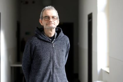 Zapad vo svojom povodnom vyzname konc no Americanov si nemozeme uplne dovolit stratit hovori politolog Barsa