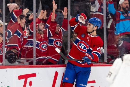 rano s NHL spoluhoraci Slafkovskeho vysvetlili preco je vynimocny cez data sme analyzovali ci maju pravdu